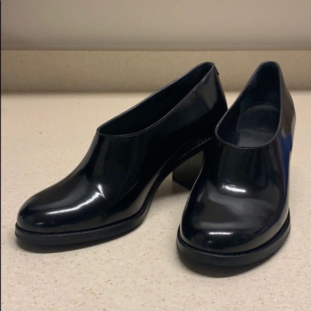 COS black shoes